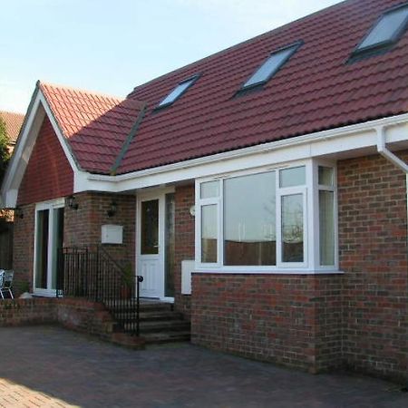 Bramley Cottage Sandown Exterior foto